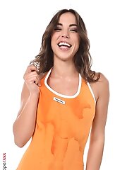 f0675	2021-01-06	Anastasia Brokelyn	Sweet Wet Orange